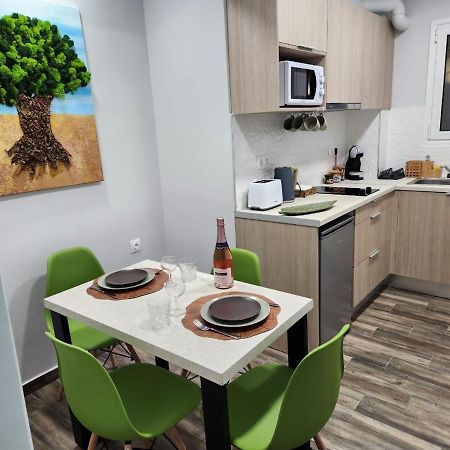 Cozy Garden Apartment Athene Buitenkant foto