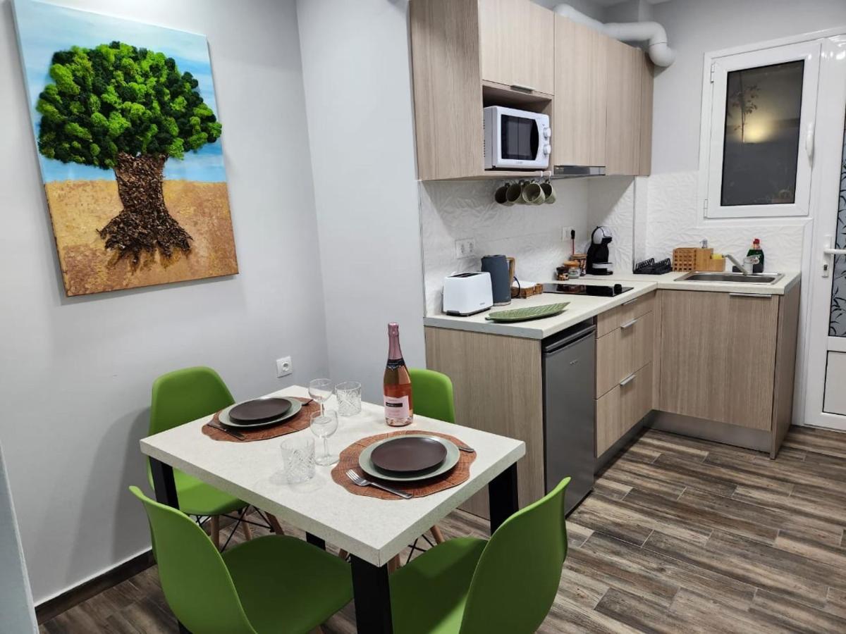 Cozy Garden Apartment Athene Buitenkant foto